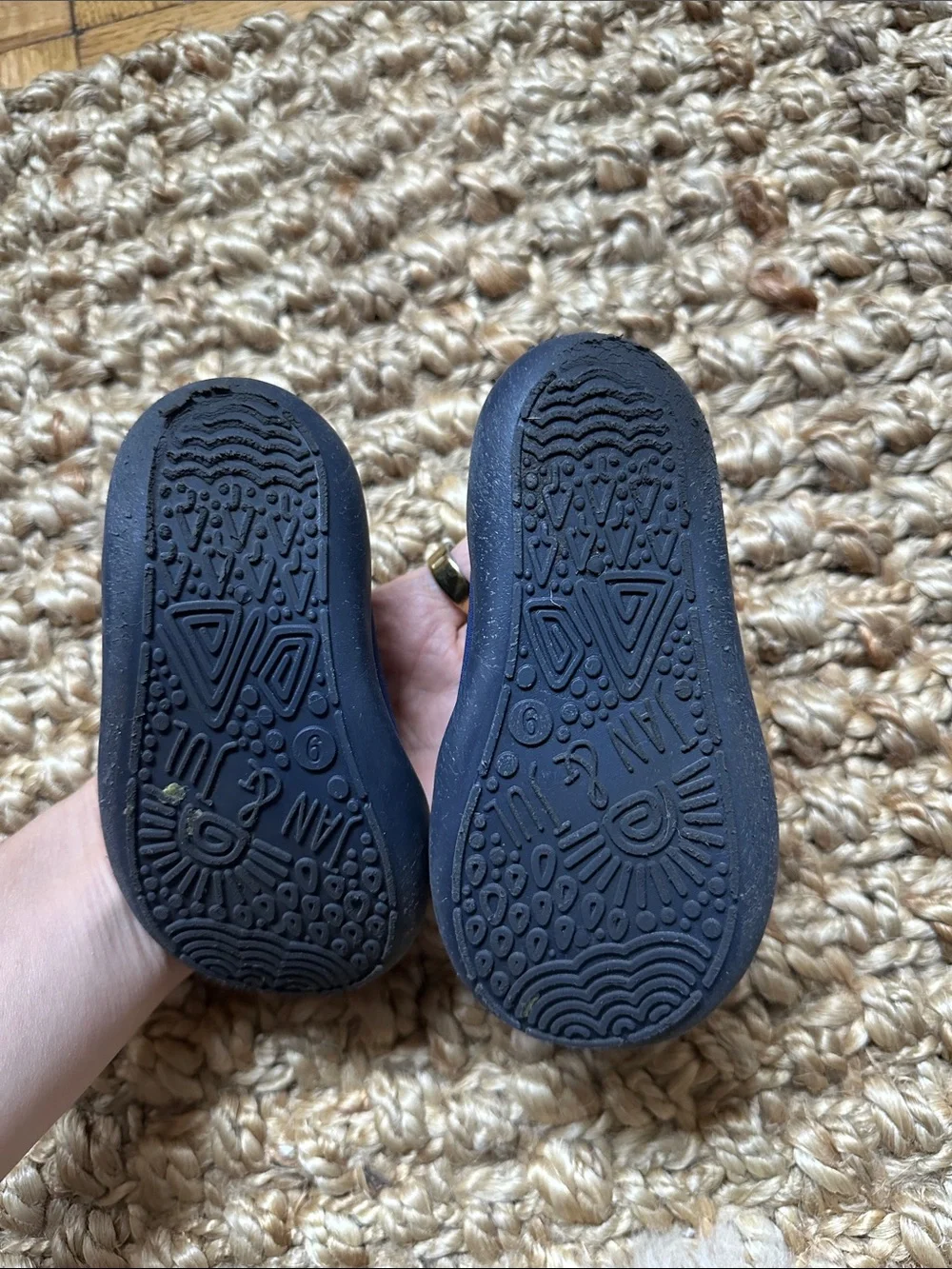 Jan and Jul water shoes